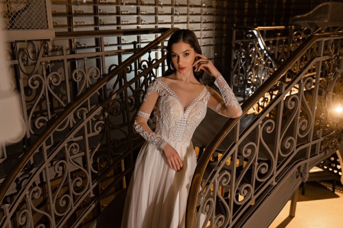 https://elisebride.ro/images/stories/virtuemart/product/29 Lilah       (2).jpg